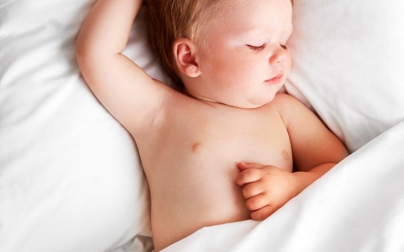 Rimedi naturali per far dormire i bambini, ecco cosa fare